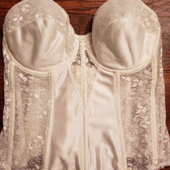 Corset bra with lace and low back size 42c - Picture 2 of 4